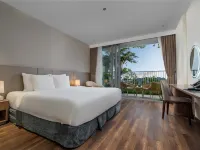 Flamingo Cat Ba Sea & Sand Resort Hotels near Cat Ba Beach