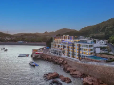 Cliff Mountain and Sea Residence Hotels near Zhujiajian Scenic Area