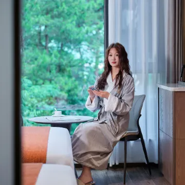 Zhangjiajie Four Seasons Lai · Riverside Resort Hotel (Baofeng Lake Scenic Area)