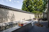 Palace Hot Spring Hotel (Beijing Changping Xiaotangshan Hot Spring Resort) Hotels near Shunyixi Railway Station