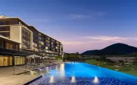 Grand New Century Resort Hotel Anshun Huangguoshu - 5-stjärniga