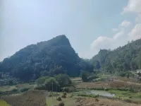 茗悦天書ホテル（安順関嶺プイ族ミャオ族自治県火車駅） - マウンテンビュー