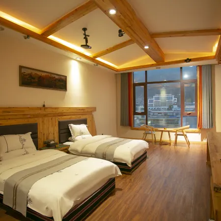 Yushu Gesa Jiabo Grand Hotel