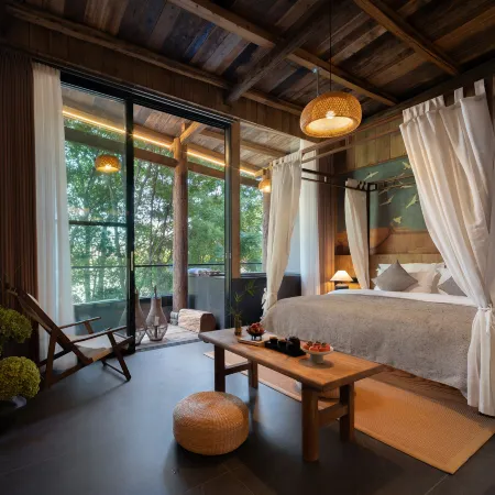 Zixing Zhizhu · Cangre Homestay (Dongjianghu Scenic Area Store)