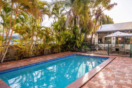 YHA Coolangatta Gold Coast Отели в г. Bilinga