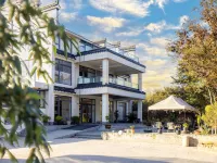Green House by the Lake โรงแรมใกล้พื้นที่ฝันข้าว