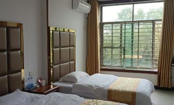Yijia Hotel