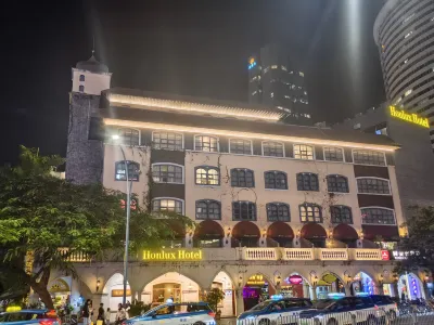 Honlux apartment Hotels near Sea World