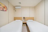 Jiting Youth Hostel (North Bund Pingliang Road Metro Station Branch)