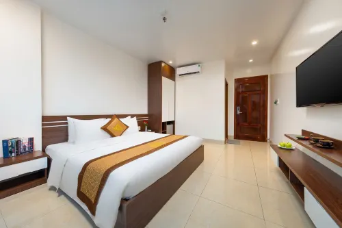 Tung Quang Hotel