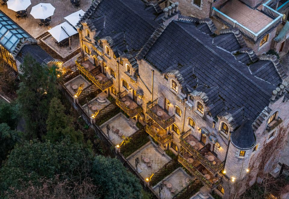 Pengzhou Qingqing Garden Homestay