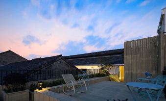 Muchen Heyin Garden Design Hotel (Shaoxing Lu Xun Hometown Cangqiao Zhijie Branch)