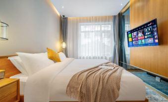 M28 Hotel