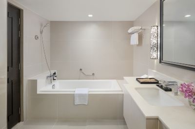 プレミアキングルーム メルキュール バンコク スクンビット11の写真