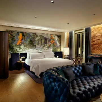 Lion Apartments - Bright Side - Housity