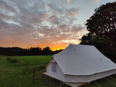 Under Canvas Bornholm Hôtels à : Nekso