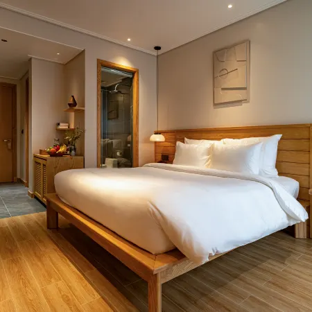 Nam Dat Hotel by D'Lecia Ha Long Отели рядом с достопримечательностью «Бухта Халонг»