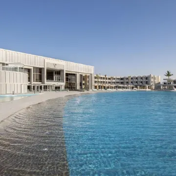 V Hotel Sharm El Shiekh Отели рядом с достопримечательностью «Shark 's Bay Beach»