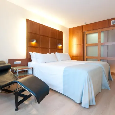 Hotel Port Azafata Valencia Отели рядом с достопримечательностью «Спортивный комплекс имени Луиса Пуча»