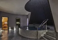 Grand Hyatt Kuwait - Bathtub