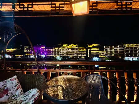Yilanjiangshe Linjiang Inn