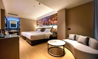 Haiyun Jia Hotel (Danzhou Baimajing Town Majing Night Market)