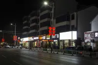 IU Hotel (Mengzhou Bus Station Huichang South Road) - Bãi đậu xe