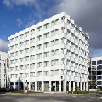 B&B Hotel Massy Gare TGV