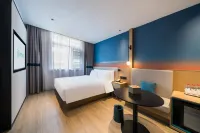 Ni Hao Hotel (Suizhou Jiaotong Avenue New Century Shopping Center) Hotels in Суејџоу
