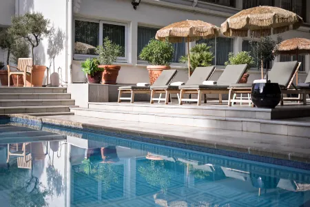 Juliana Hotel Cannes Отели рядом с достопримечательностью «Rue Meynadier»