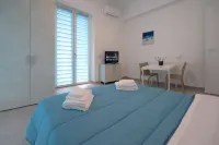 Rocciola Home - Azzurro Apartment - พร้อมระเบียง