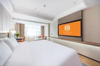 HEYIHOTEL Hotels in Downtown Commercial Area
