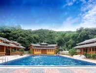 Dongxing Luming Mountain Villa (Beilun Estuary Nature Reserve)