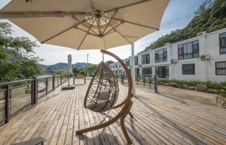 Fei Su Shijing B&B Отели рядом с достопримечательностью «Dragon Gate Conyon»