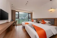 Xixia Small Hut Homestay (Enshi Grand Canyon Store)  호텔