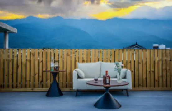 一雁書·YAN望青山·露台觀景美宿（大理古城店）