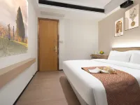 Hantang Siji Hotel (Wuyi Square - Changsha Railway Station Subway Station Store) Hotels near Changsha Train Station