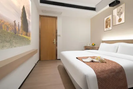 Hantang Siji Hotel (Wuyi Square - Changsha Railway Station Subway Station Store) Отели рядом с достопримечательностью «Changsha University»