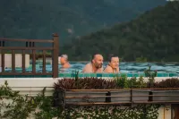 Le Grand Pakbeng - Pools