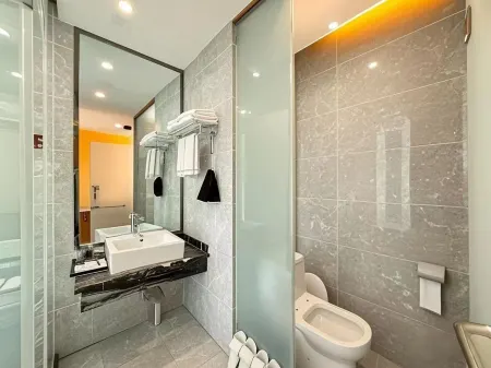 Lidon Hotel(Xichang  Railway Station ) Отели рядом с достопримечательностью «Sichuan Applied Technical College»