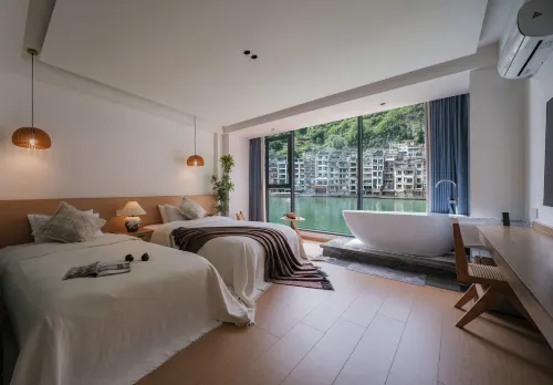 Zhenyuan Zhanyun River View Luxury Homestay