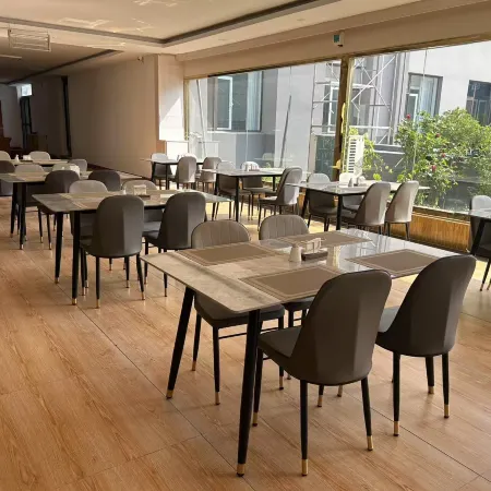 Rujia Ruibai Cloud Hotel (Rushan Silver Beach Thumb Square Store)