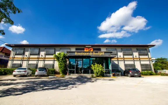 B2 Airport Boutique & Budget Hotel Hoteles cerca del Aeropuerto Internacional de Chiang Mai