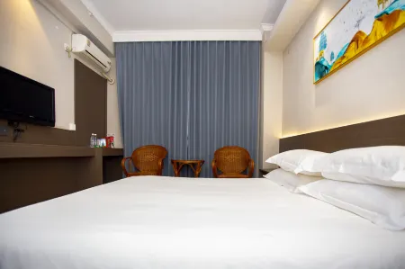 Sanjin Furong Hotel (Fuqian Street) Отели в г. Баодэ