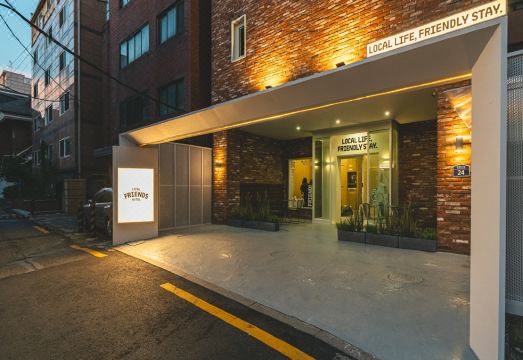 로컬프렌즈 호텔 체크인 구역