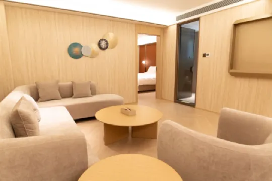 Yunfeng Hotel (Tonghua Trade Center)