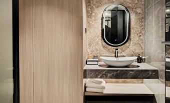 Jingfang E-Sports Hotel (Jiaxing Haiyan Haigang Avenue)