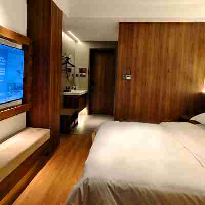 Meichen Collection Hotel (Dongfeng County People's Hospital Railway Station Branch) Rooms