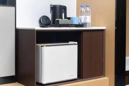 Yunwan International Hotel (Danyang) Отели рядом с достопримечательностью «Nanjing Normal University North Middle School College (Danyang Campus)»