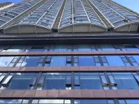 Yangji Moting Riverside Hotel (Jiefangbei Hongyadong Branch) Hotels near Huang Garden Bridge